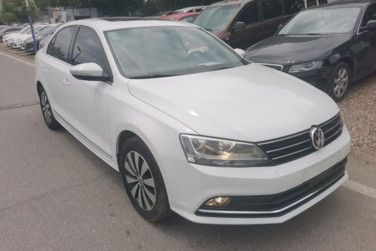 Used Volkswagen Sagitar 2018 1.6L Automatic Comfort Model Front Right 45 Deg