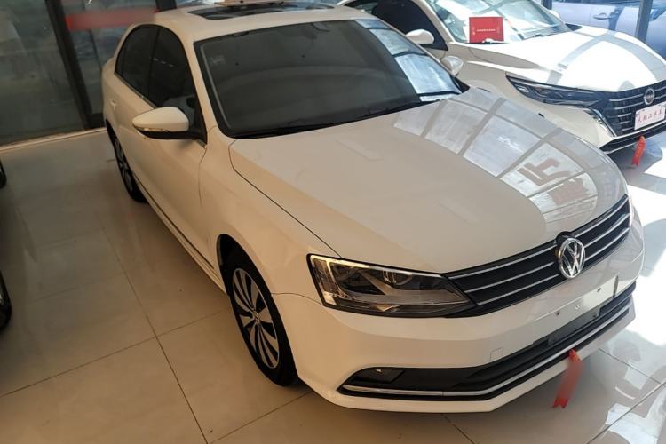 Used Volkswagen Sagitar 2018 1.6L Automatic Comfort Model Front Right 45 Deg