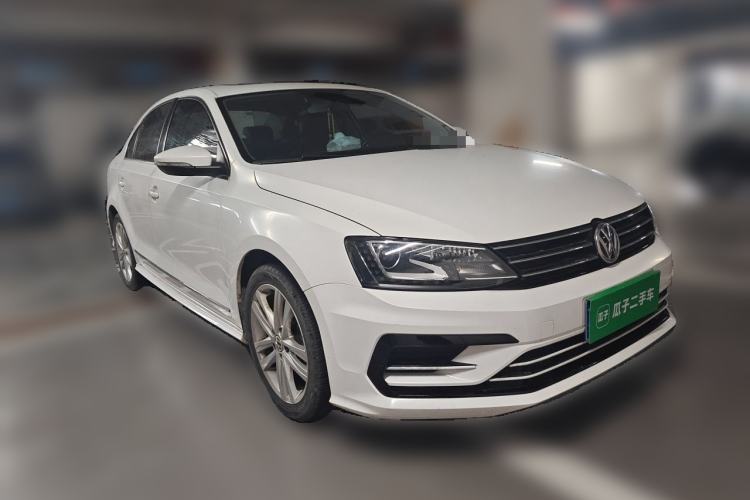 Used Volkswagen Sagitar 2018 280TSI DSG Ignite Edition Front Right 45 Deg
