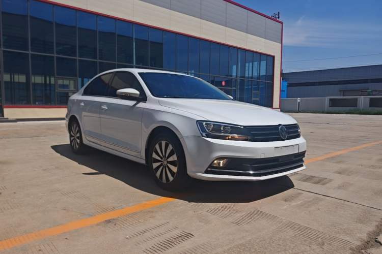 Used Volkswagen Sagitar 2018 1.6L Automatic Comfort Model Front Right 45 Deg