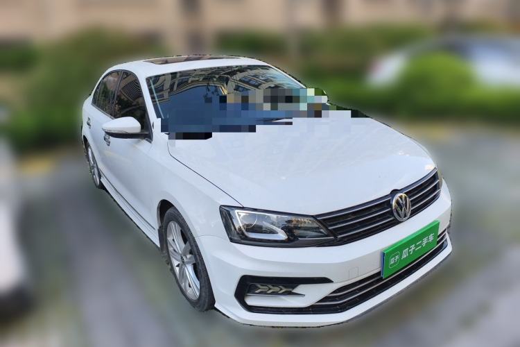 Used Volkswagen Sagitar 2018 280TSI DSG Comfort Model Front Right 45 Deg