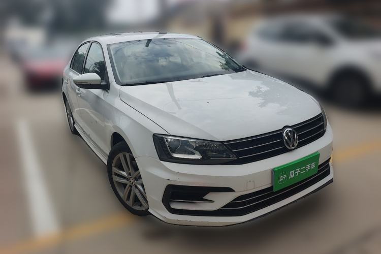 Used Volkswagen Sagitar 2018 280TSI DSG Ignite Edition Front Right 45 Deg