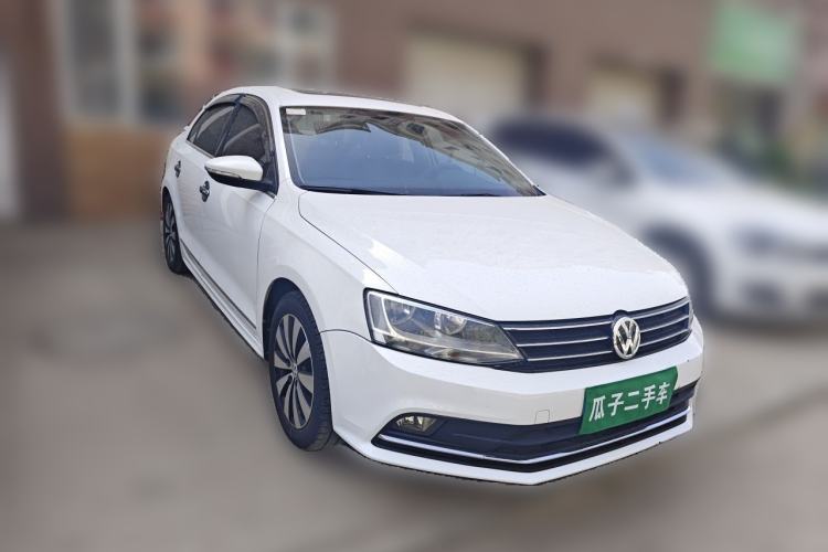 Used Volkswagen Sagitar 2018 1.6L Automatic Comfort Model Front Right 45 Deg