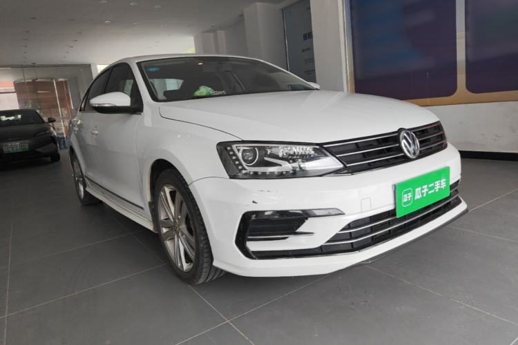 Used Volkswagen Sagitar 2018 280TSI DSG Ignite Edition Front Right 45 Deg