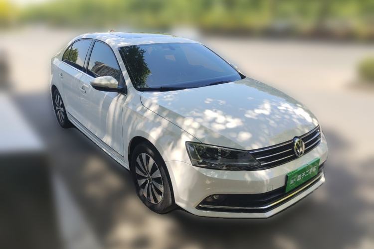 Used Volkswagen Sagitar 2018 1.6L Automatic Comfort Model Front Right 45 Deg