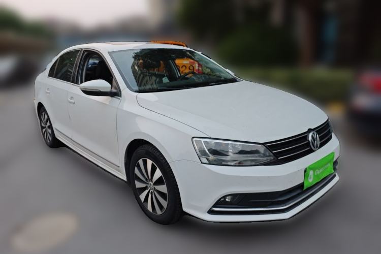 Used Volkswagen Sagitar 2018 1.6L Automatic Comfort Model Front Right 45 Deg