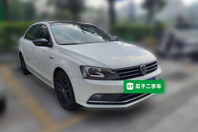 Used Volkswagen Sagitar 2018 280TSI DSG Luxury Model Front Right 45 Deg