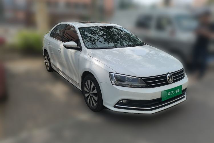 Used Volkswagen Sagitar 2018 280TSI DSG Comfort Model Front Right 45 Deg