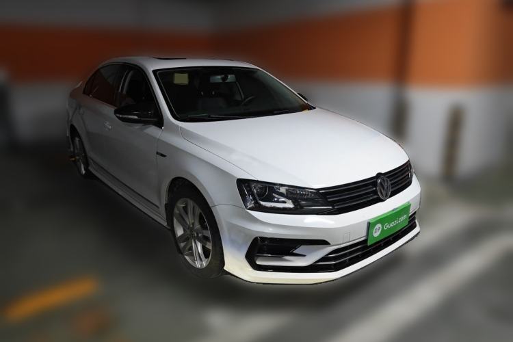 Used Volkswagen Sagitar 2018 280TSI DSG Ignite Edition Front Right 45 Deg