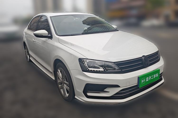 Used Volkswagen Sagitar 2018 280TSI DSG Ignite Edition Front Right 45 Deg