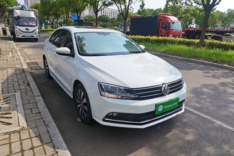 Used Volkswagen Sagitar 2018 1.6L Automatic Comfort Model Front Right 45 Deg