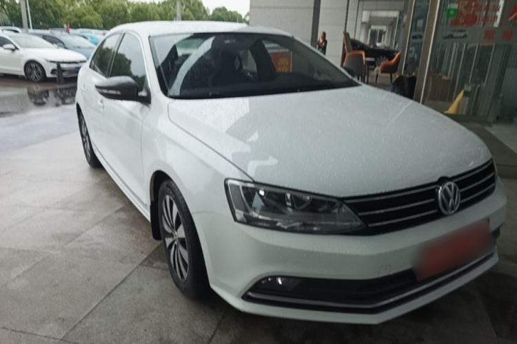 Used Volkswagen Sagitar 2018 1.6L Automatic Comfort Model Front Right 45 Deg