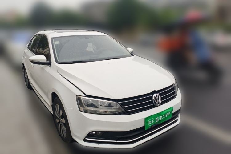 Used Volkswagen Sagitar 2018 1.6L Manual Comfort Model Front Right 45 Deg