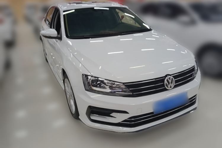 Used Volkswagen Sagitar 2018 280TSI DSG Ignite Edition Front Right 45 Deg