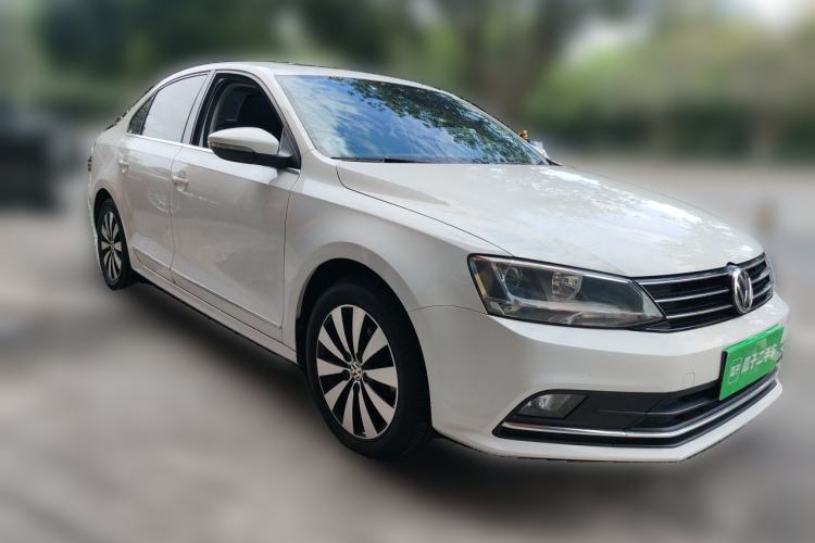 Used Volkswagen Sagitar 2018 1.6L Automatic Comfort Model Front Right 45 Deg