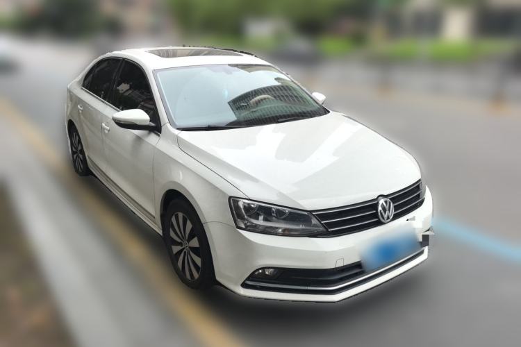 Used Volkswagen Sagitar 2018 1.6L Automatic Comfort Model Front Right 45 Deg