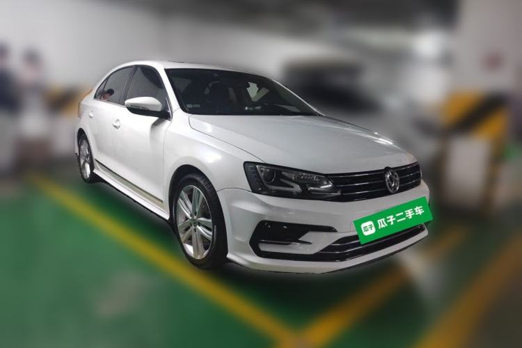 Used Volkswagen Sagitar 2018 280TSI DSG Ignite Edition Front Right 45 Deg