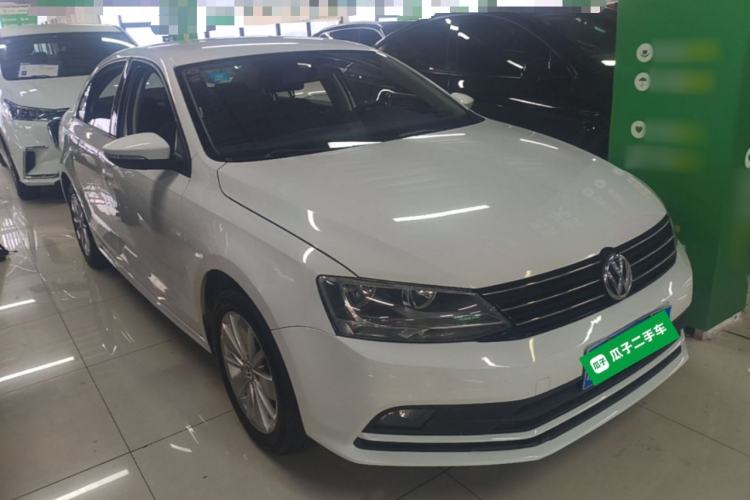 Used Volkswagen Sagitar 2018 1.6L Automatic Fashion Model Front Right 45 Deg