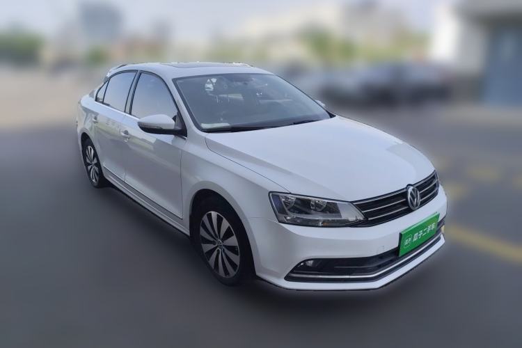 Used Volkswagen Sagitar 2018 280TSI DSG Comfort Model Front Right 45 Deg