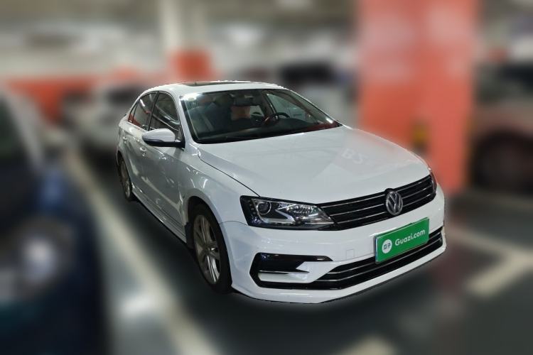 Used Volkswagen Sagitar 2018 280TSI DSG Ignite Edition Front Right 45 Deg