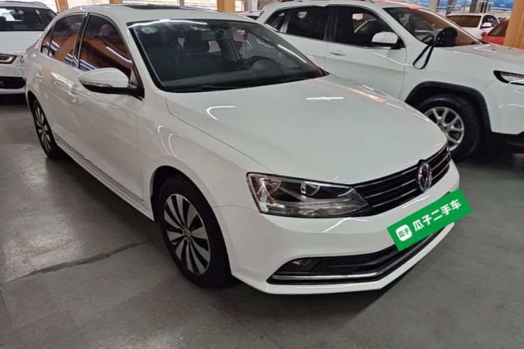 Used Volkswagen Sagitar 2018 280TSI DSG Comfort Model Front Right 45 Deg