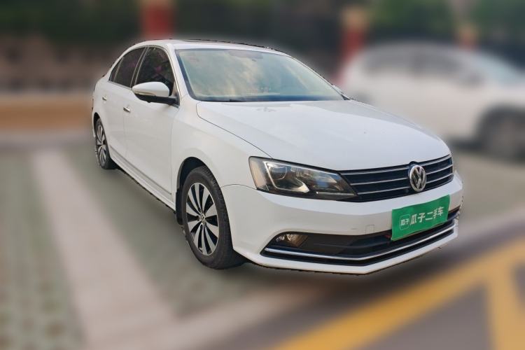 Used Volkswagen Sagitar 2018 280TSI DSG Comfort Model Front Right 45 Deg
