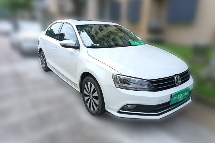 Used Volkswagen Sagitar 2018 1.6L Manual Comfort Model Front Right 45 Deg