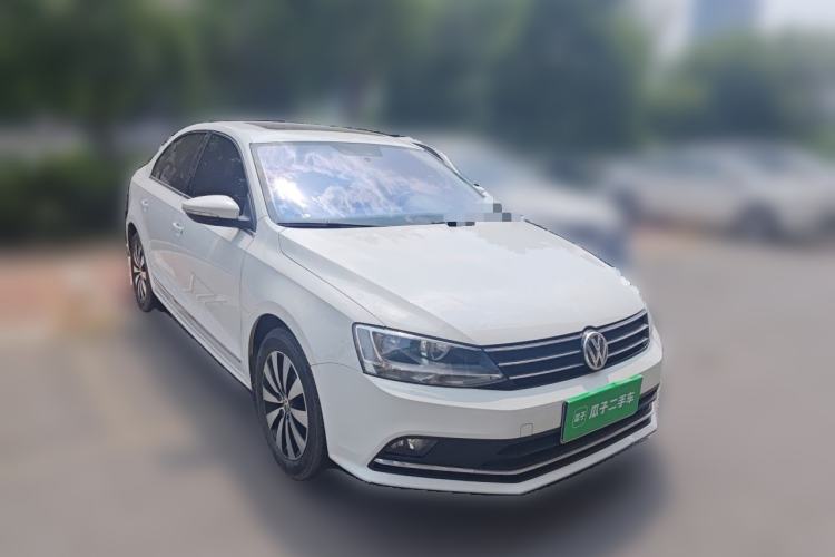 Used Volkswagen Sagitar 2018 280TSI DSG Comfort Model Front Right 45 Deg
