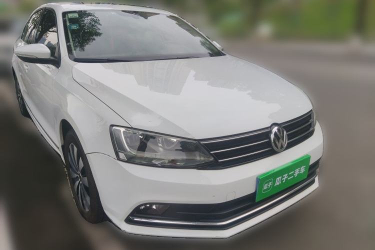 Used Volkswagen Sagitar 2018 1.6L Manual Comfort Model Front Right 45 Deg