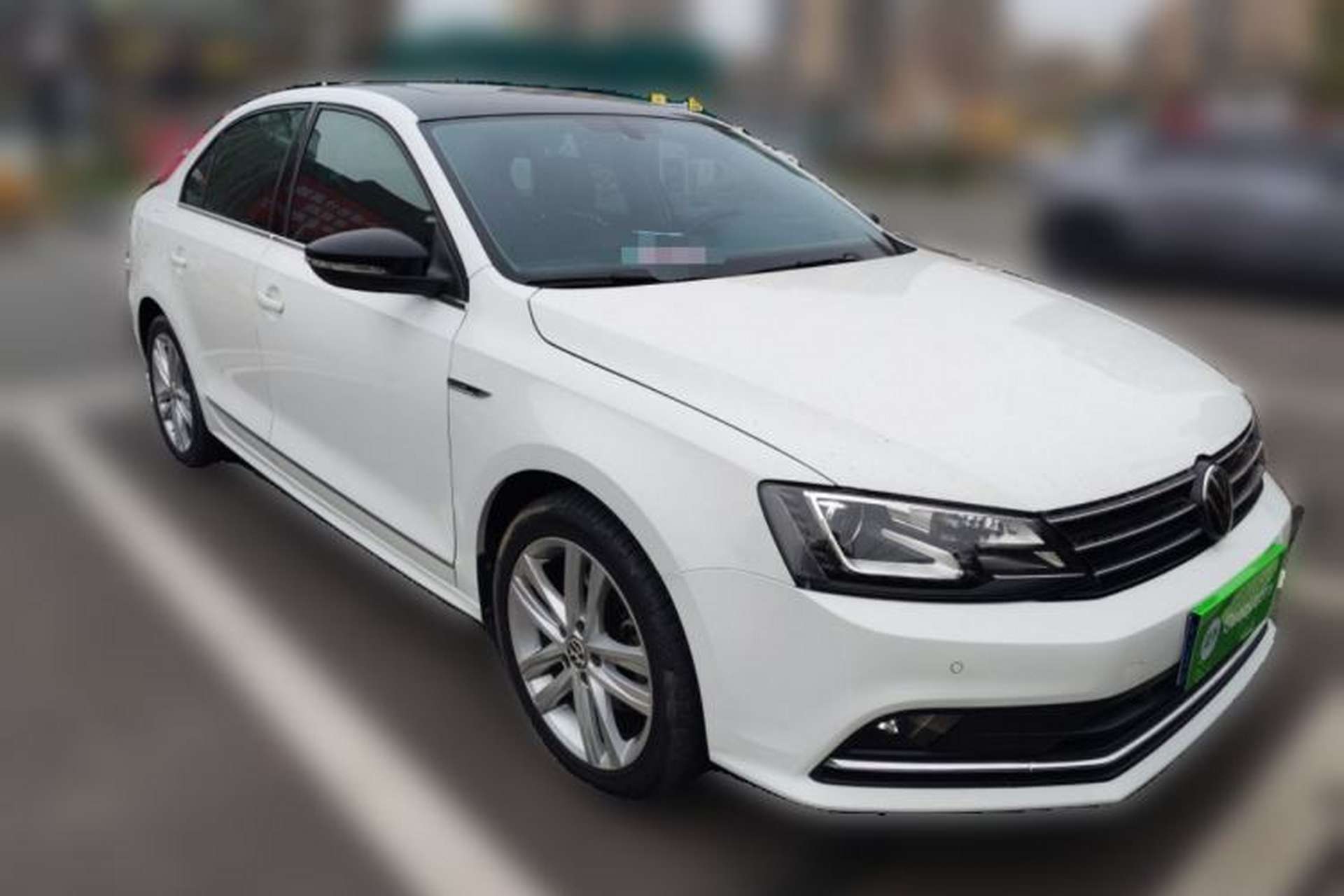 Used Volkswagen Sagitar 2018 280TSI DSG Luxury Model Front Right 45 Deg