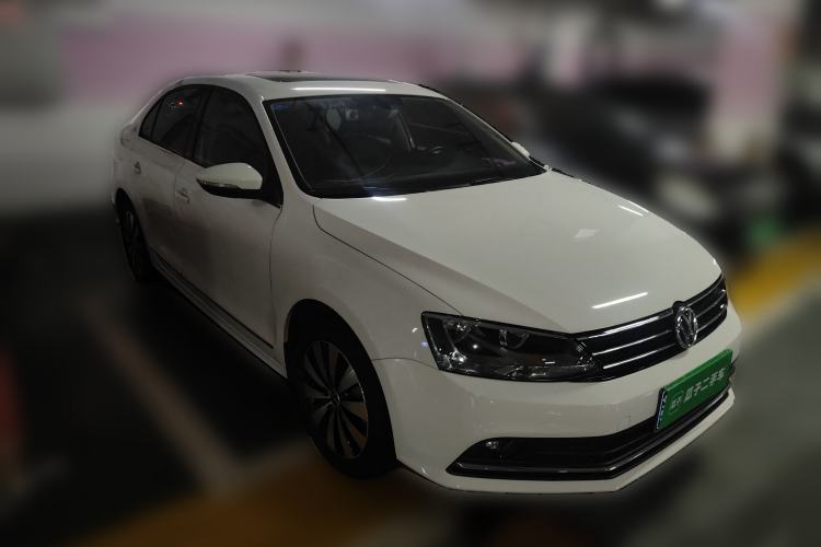 Used Volkswagen Sagitar 2018 1.6L Automatic Comfort Model Front Right 45 Deg