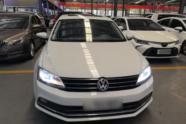 Used Volkswagen Sagitar 2018 1.6L Automatic Comfort Model Front