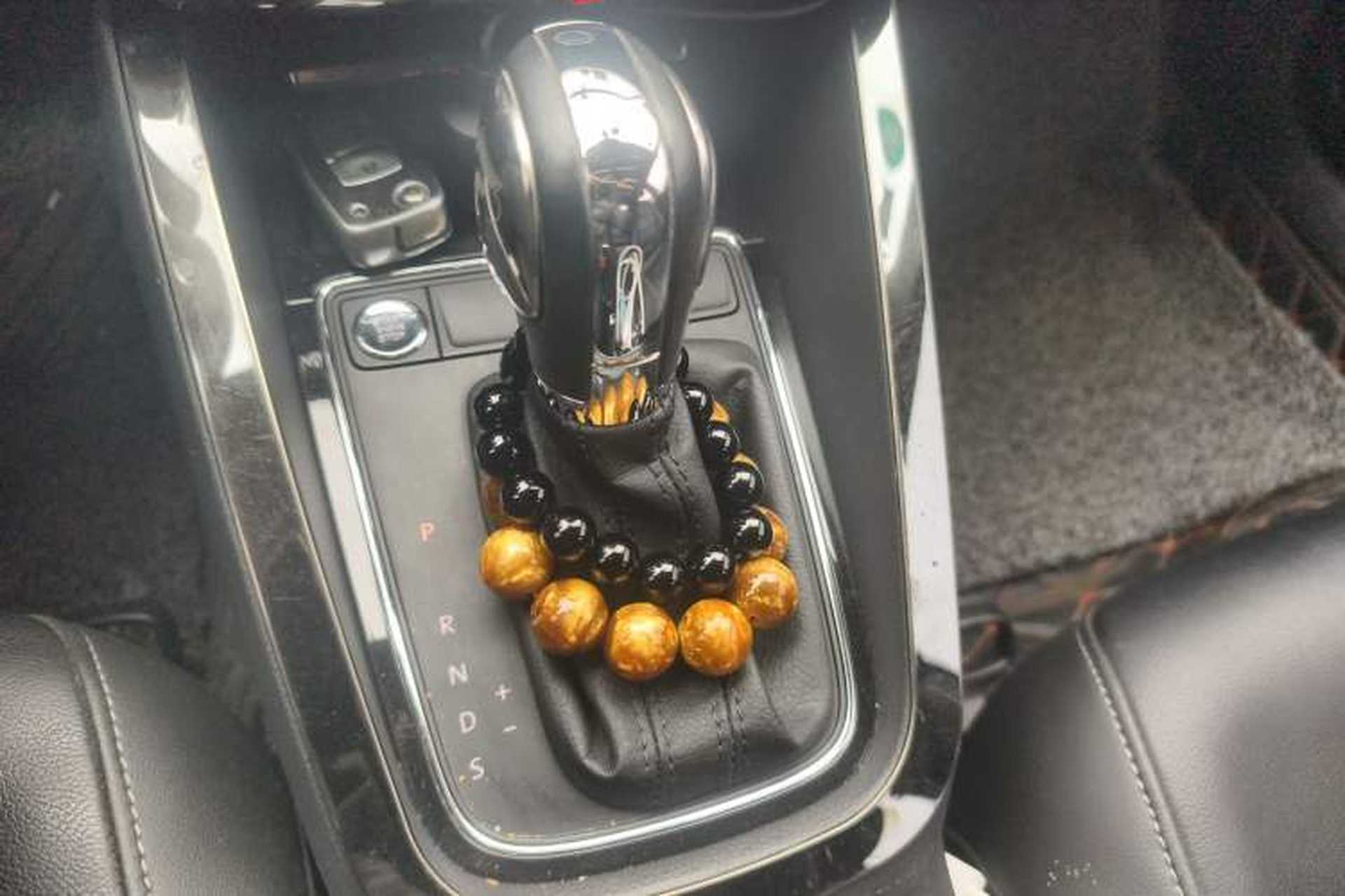 Used Volkswagen Sagitar 2018 1.6L Automatic Comfort Model Gear Lever