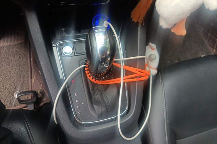 Used Volkswagen Sagitar 2018 280TSI DSG Ignite Edition Gear Lever
