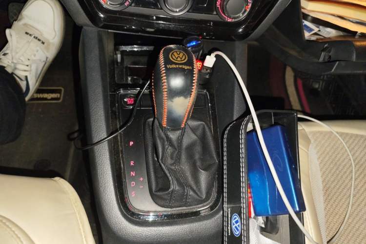 Used Volkswagen Sagitar 2018 1.6L Automatic Comfort Model Gear Lever