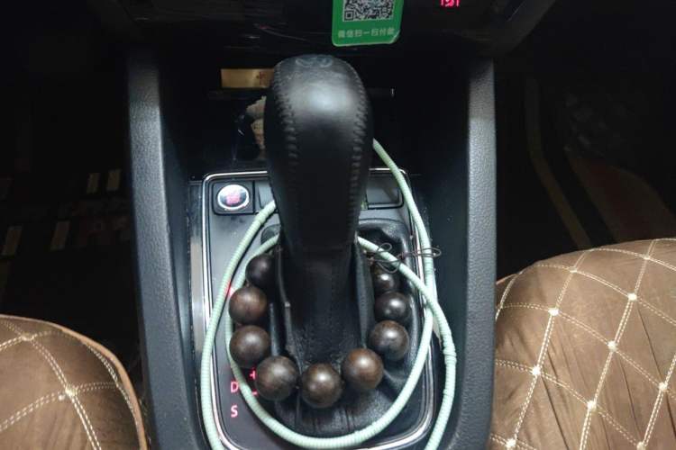Used Volkswagen Sagitar 2018 1.6L Automatic Fashion Model Gear Lever