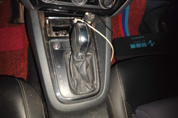 Used Volkswagen Sagitar 2018 280TSI DSG Ignite Edition Gear Lever