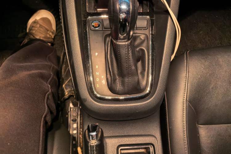 Used Volkswagen Sagitar 2018 180TSI DSG Prestige Edition Gear Lever