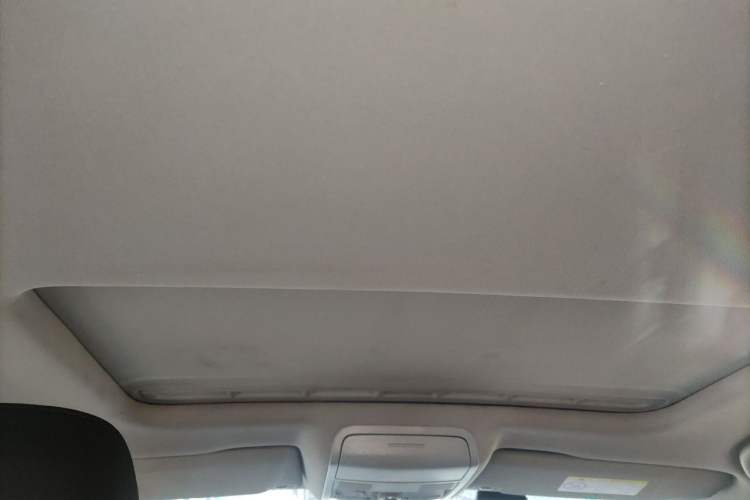 Used Volkswagen Sagitar 2018 1.6L Manual Comfort Model Headliner
