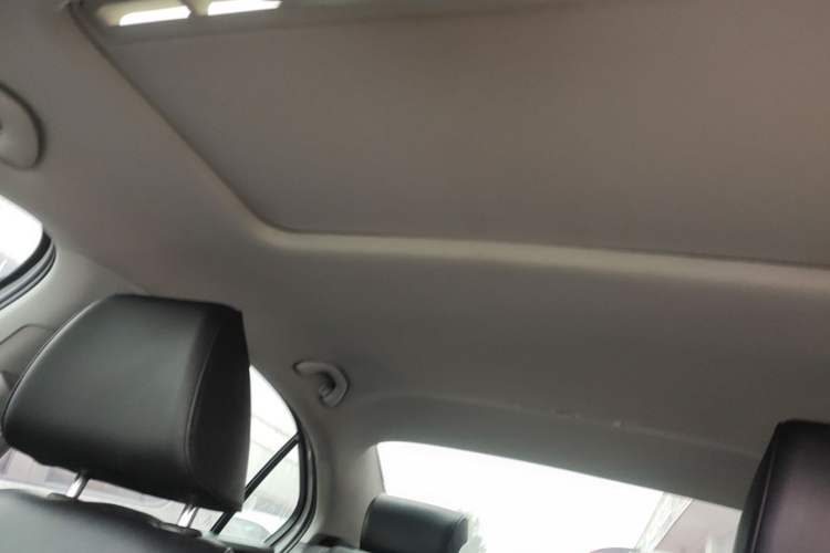 Used Volkswagen Sagitar 2018 1.6L Automatic Comfort Model Headliner