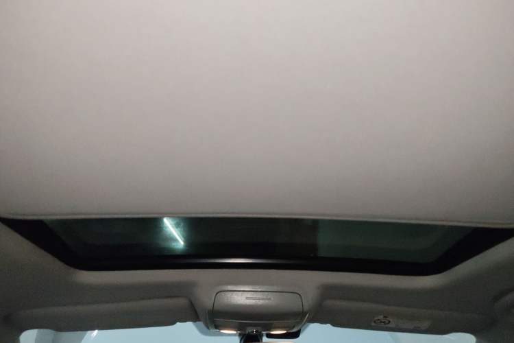 Used Volkswagen Sagitar 2018 1.6L Automatic Comfort Model Headliner
