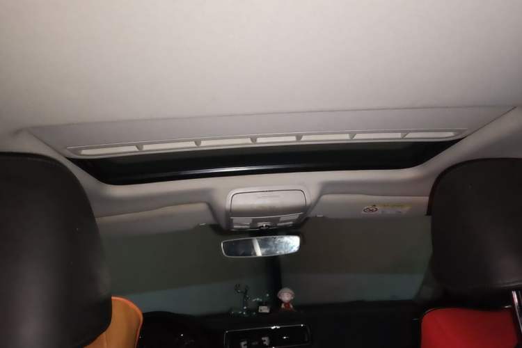 Used Volkswagen Sagitar 2018 1.6L Manual Comfort Model Headliner