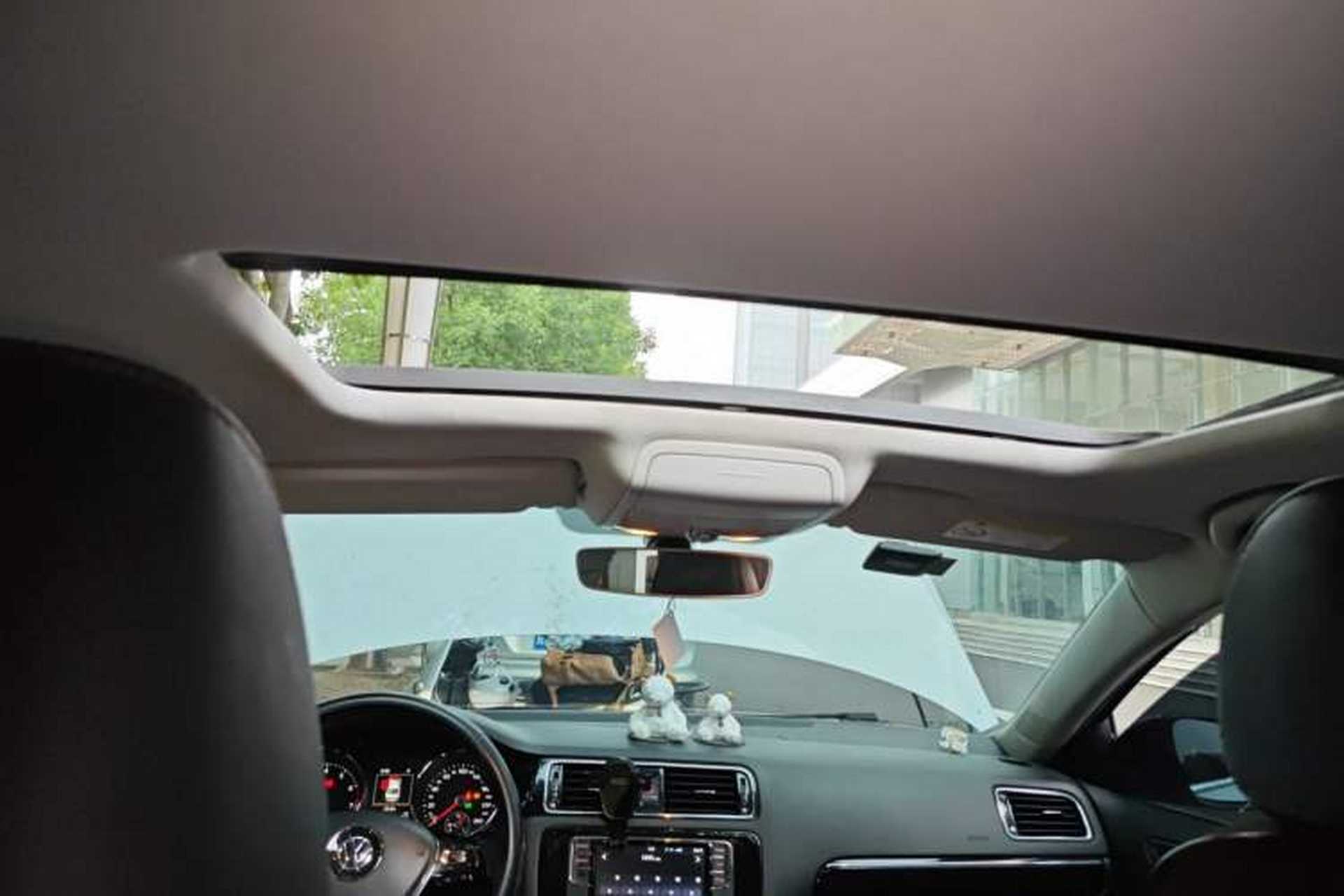Used Volkswagen Sagitar 2018 280TSI DSG Luxury Model Headliner