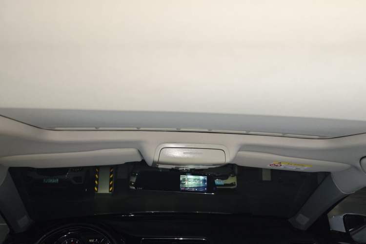 Used Volkswagen Sagitar 2018 1.6L Automatic Comfort Model Headliner