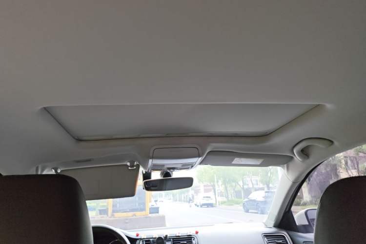 Used Volkswagen Sagitar 2018 1.6L Automatic Comfort Model Headliner