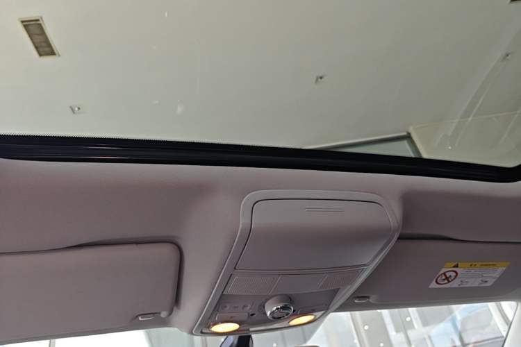 Used Volkswagen Sagitar 2018 1.6L Automatic Comfort Model Headliner