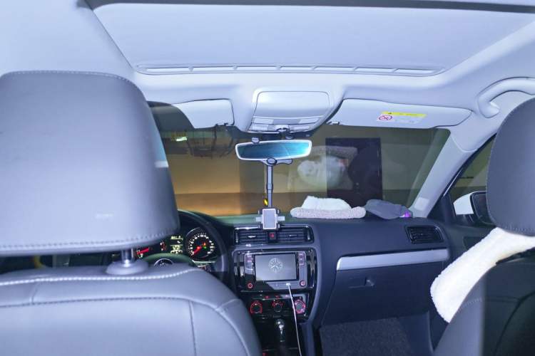 Used Volkswagen Sagitar 2018 1.6L Automatic Comfort Model Headliner