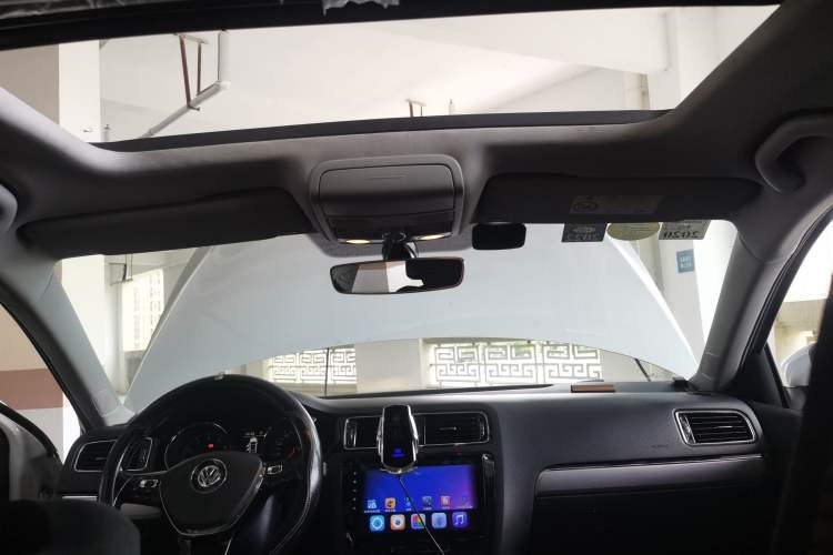 Used Volkswagen Sagitar 2018 180TSI DSG Prestige Edition Headliner
