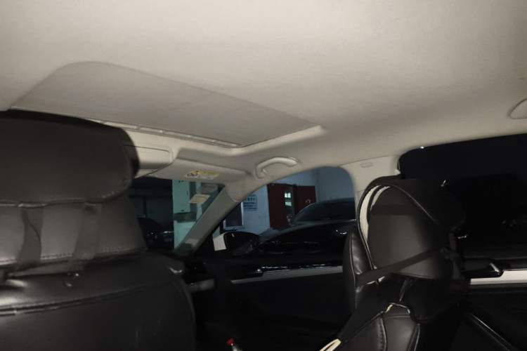 Used Volkswagen Sagitar 2018 280TSI DSG Comfort Model Headliner