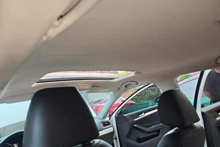 Used Volkswagen Sagitar 2018 280TSI DSG Ignite Edition Headliner